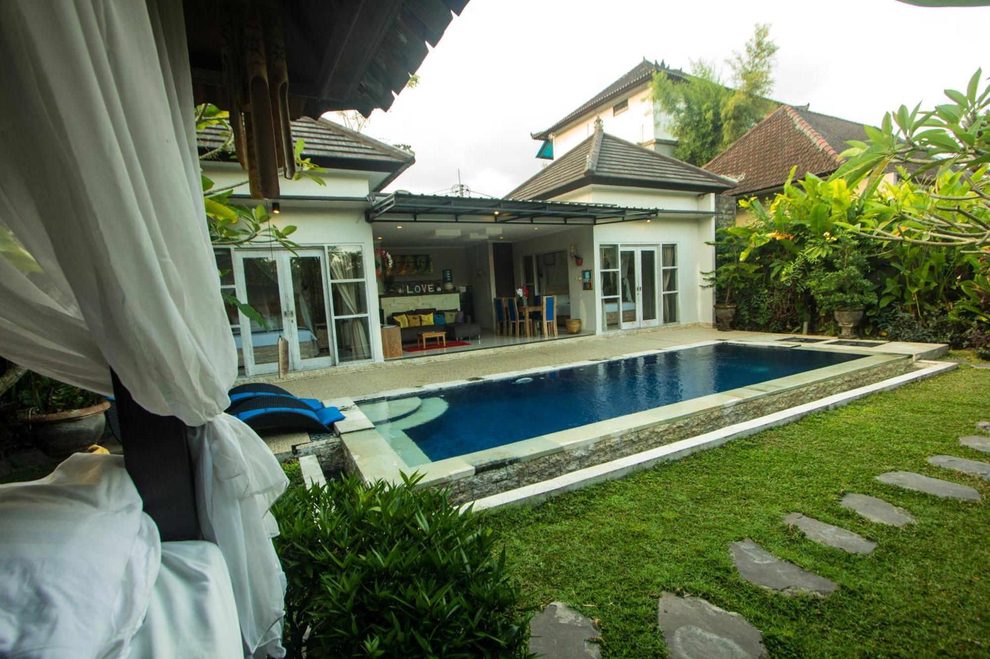 Ratna Villa Ubud Eksteriør billede