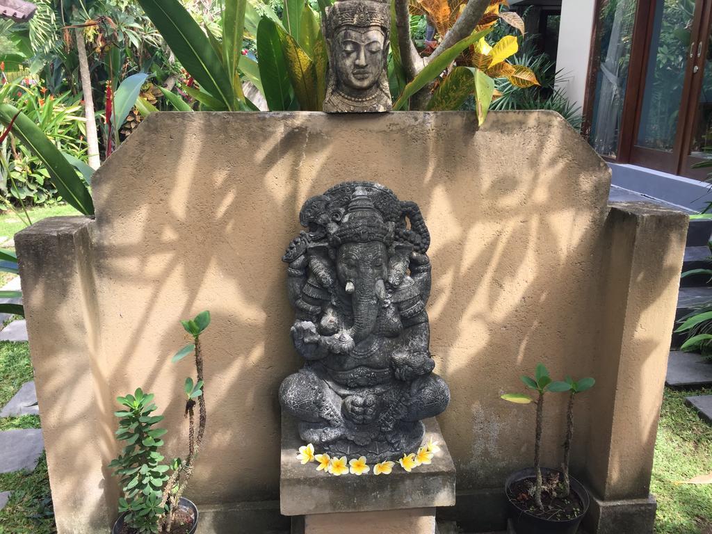 Ratna Villa Ubud Eksteriør billede